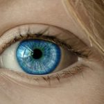 【プロ回答】水泳ってコンタクトつけたままでいいの?